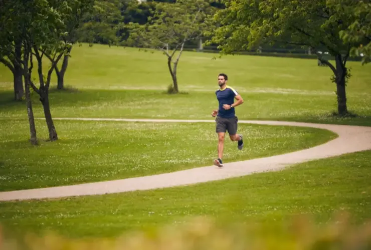 Como fazer corridas Fartlek (e sete tipos diferentes para tentar)