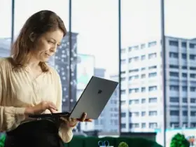 mulher computador negocios
