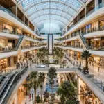 Qual é o maior shopping do mundo? Veja tamanho, lojas e localização